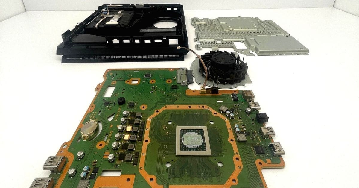 Reparatii Xbox One X la iDROID Service Timisoara: Salvarea Consolei lui Alex cu Unitatea Optica Defecta