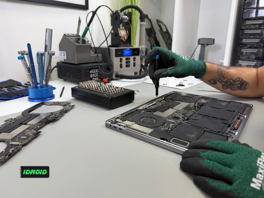 Reparații laptop Timișoara. Ghid complet pentru întreținerea și repararea laptopului tău! 2 reparatii macbook timisoara 2